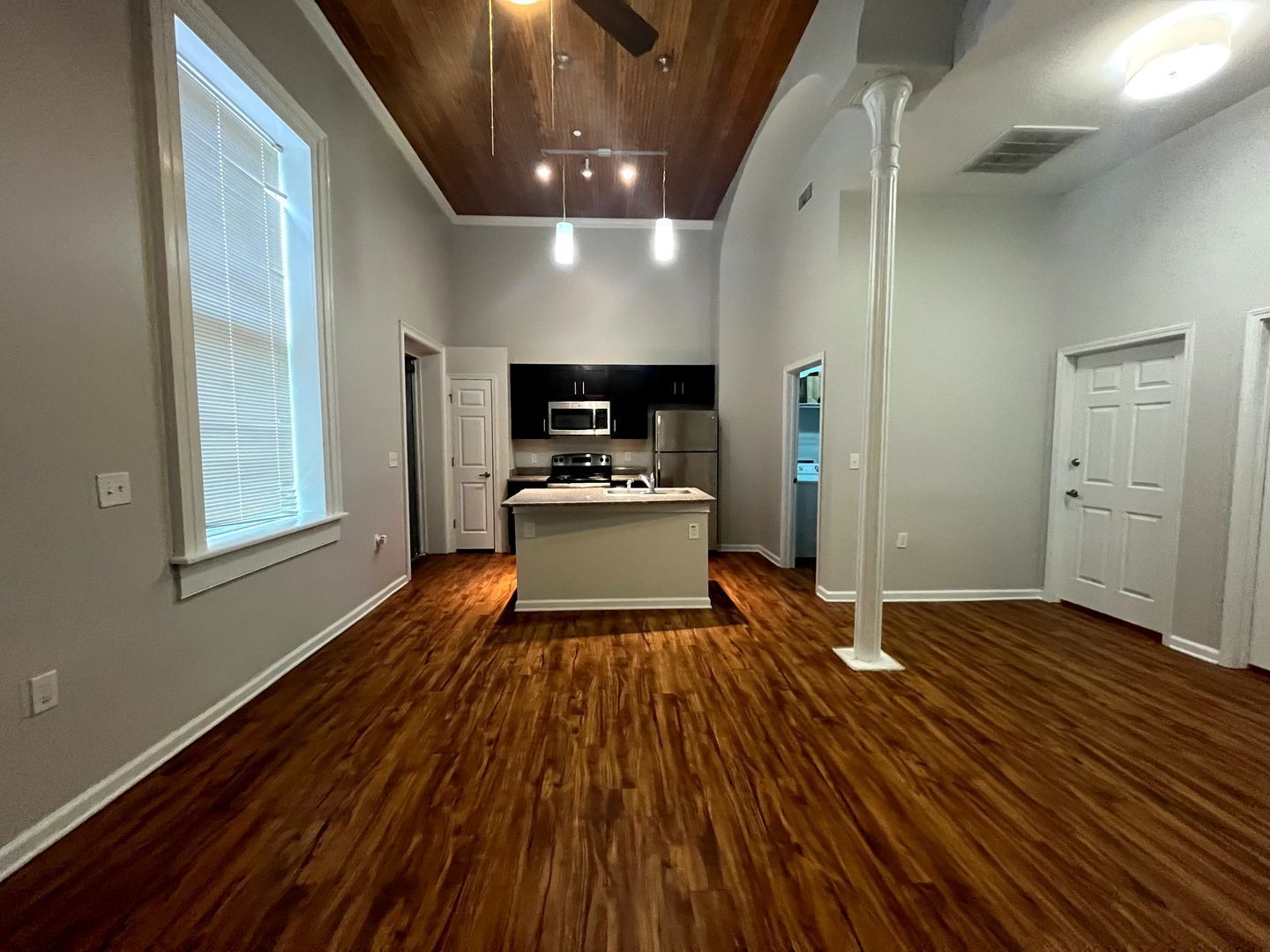 Gallery Image 0