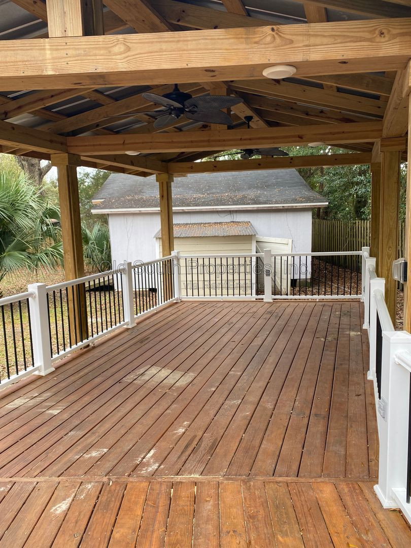 Gallery Image 15