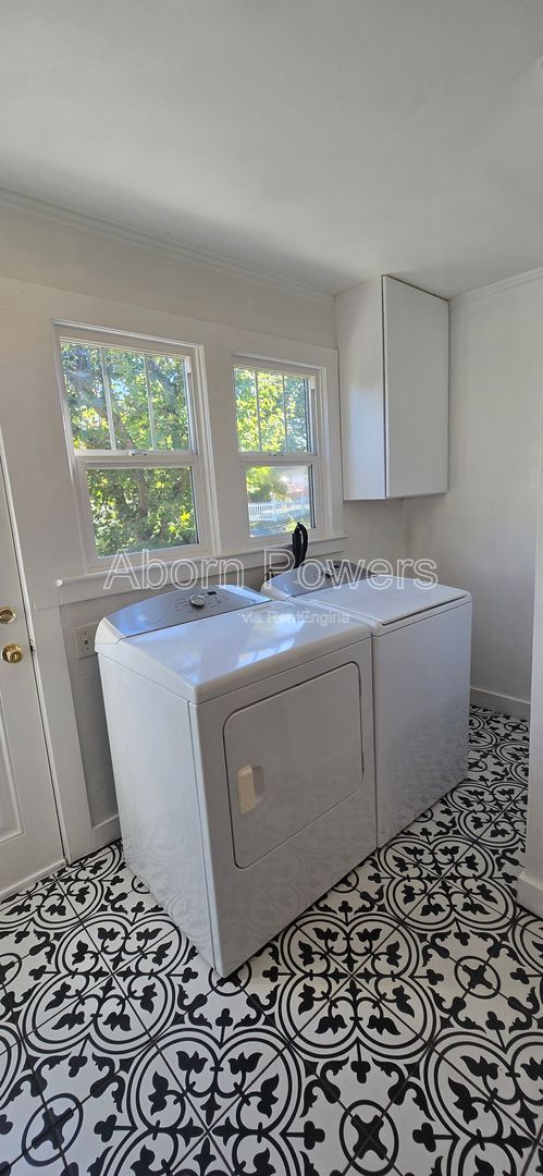 Gallery Image 16