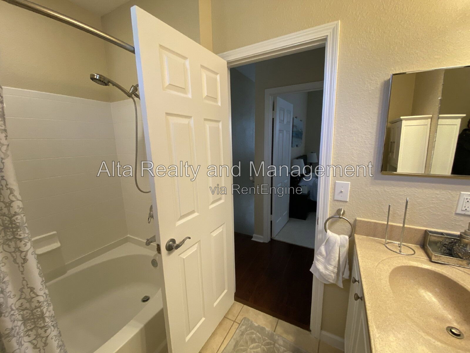 Gallery Image 16
