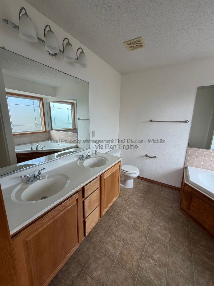 Gallery Image 22