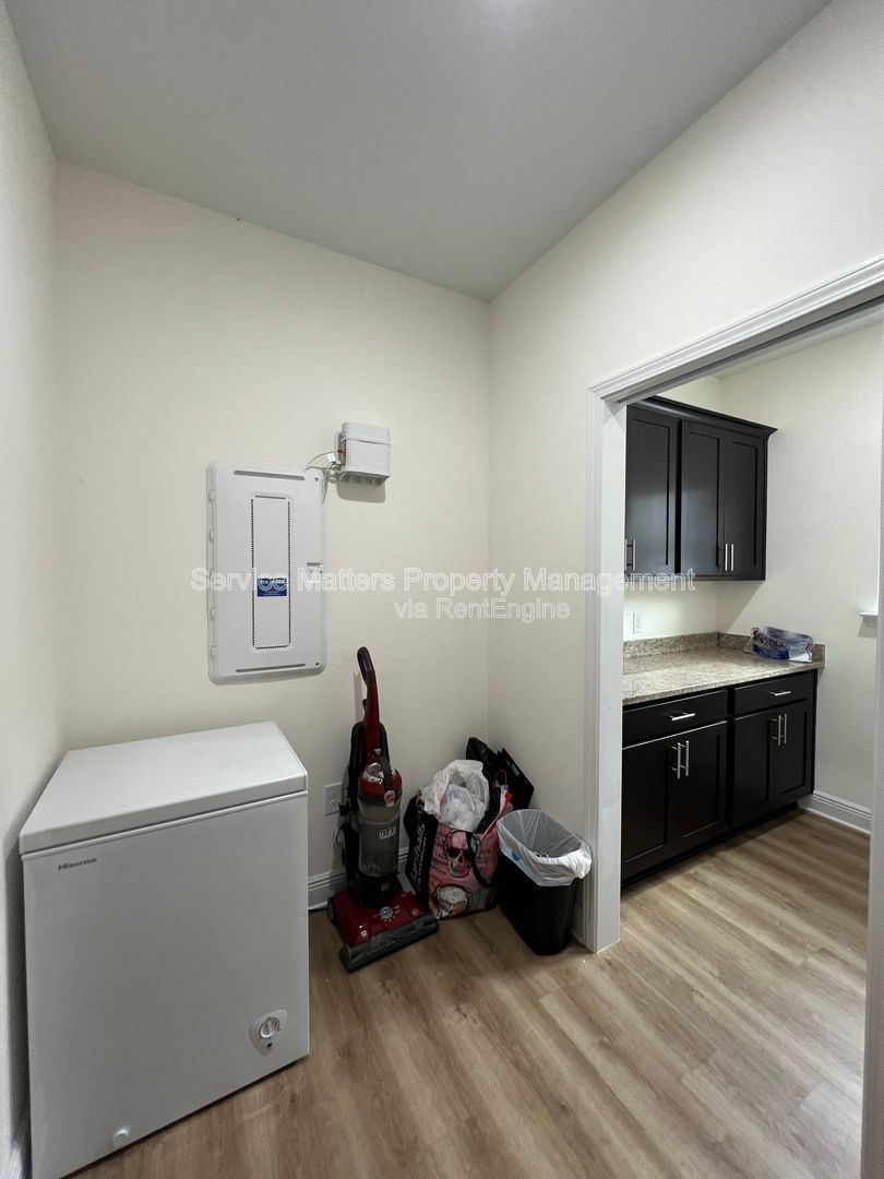 Gallery Image 38