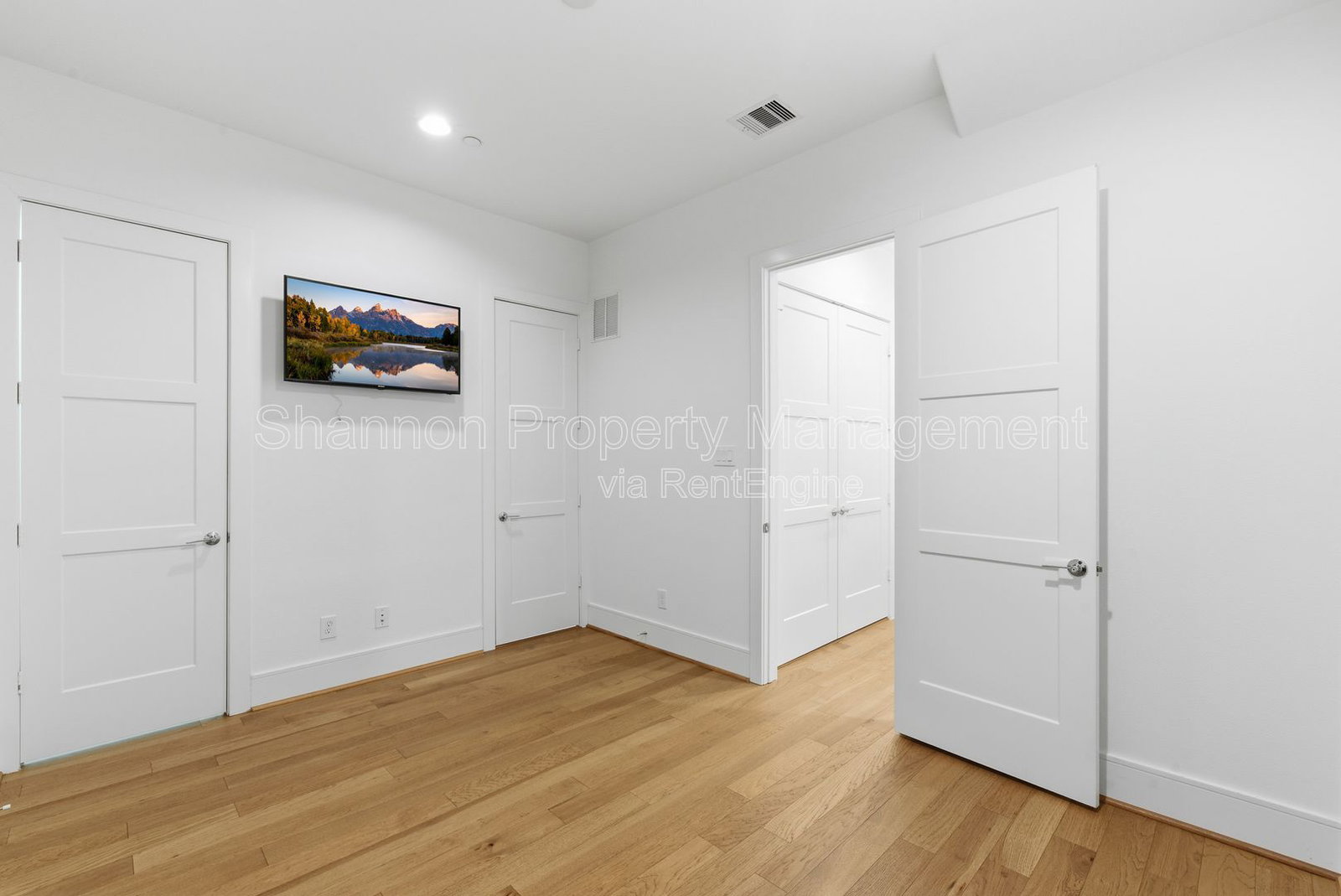 Gallery Image 16
