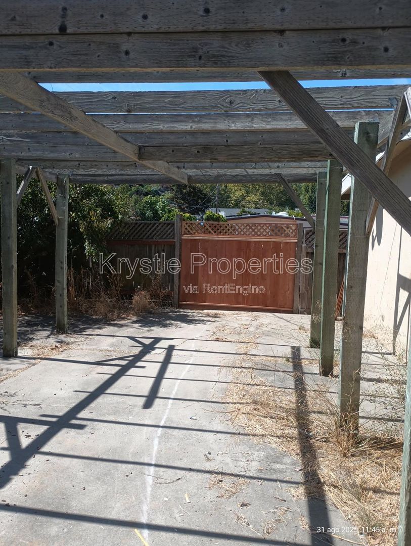 Gallery Image 13