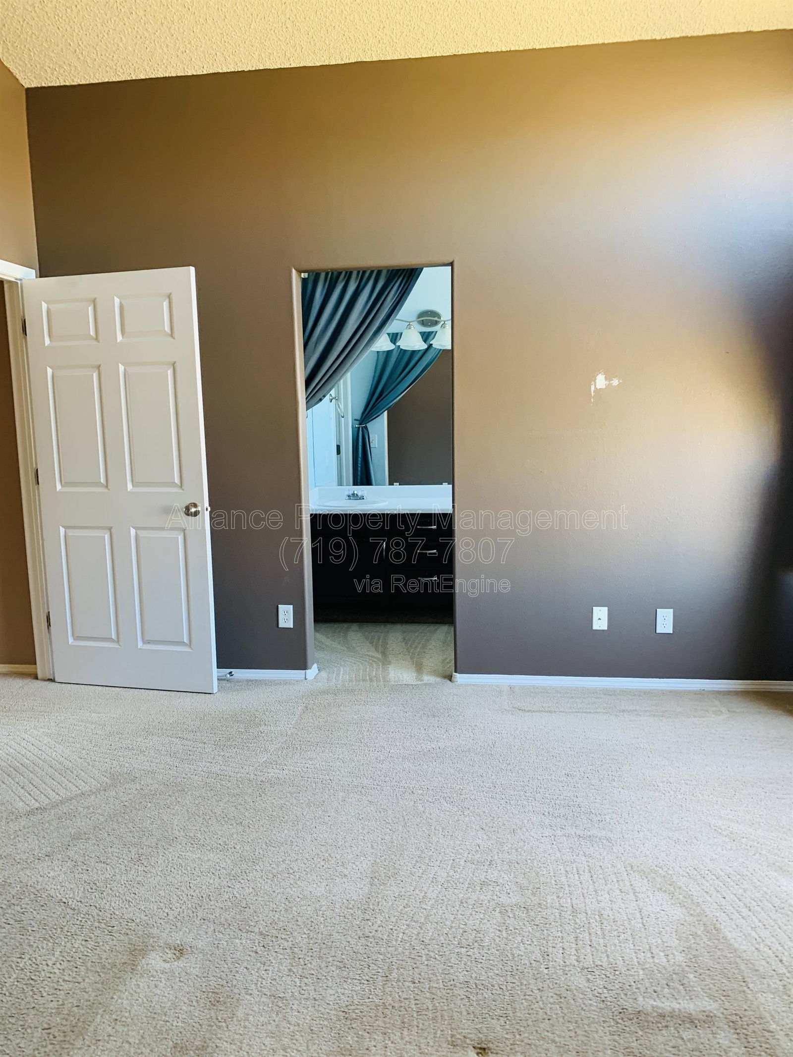 Gallery Image 19