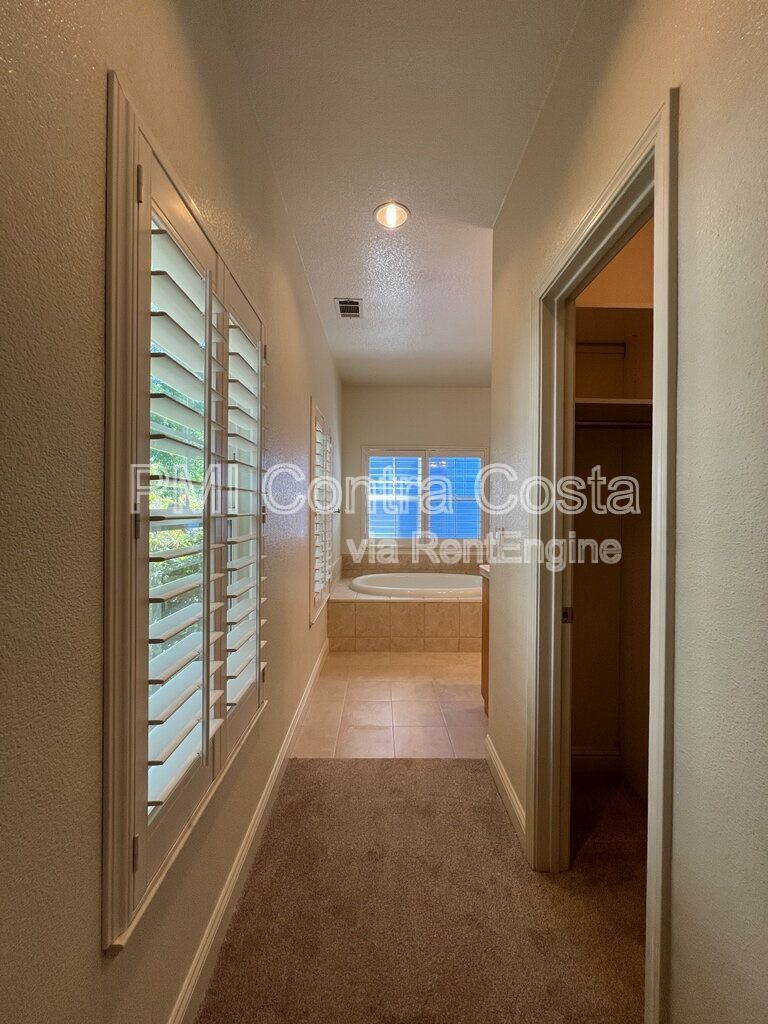 Gallery Image 29