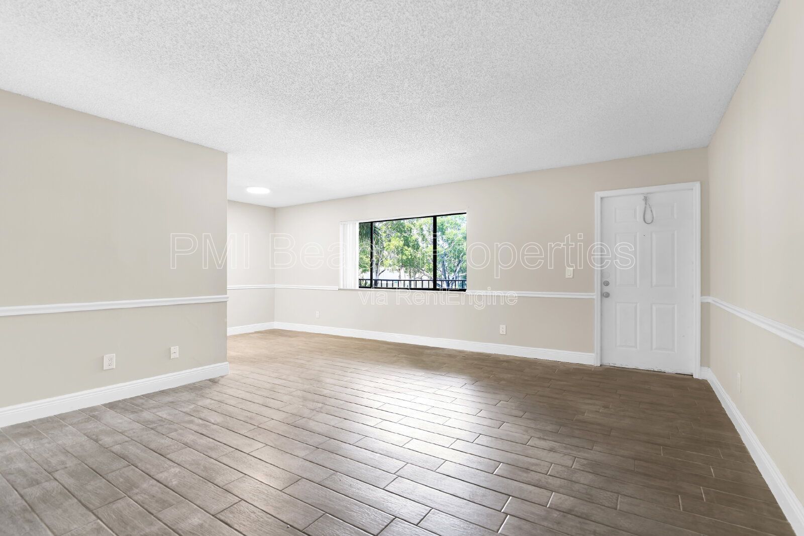 Gallery Image 0