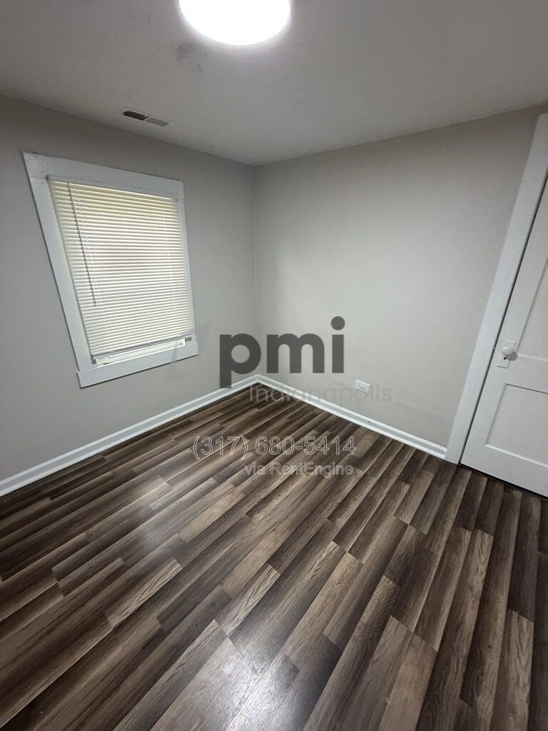 Gallery Image 16
