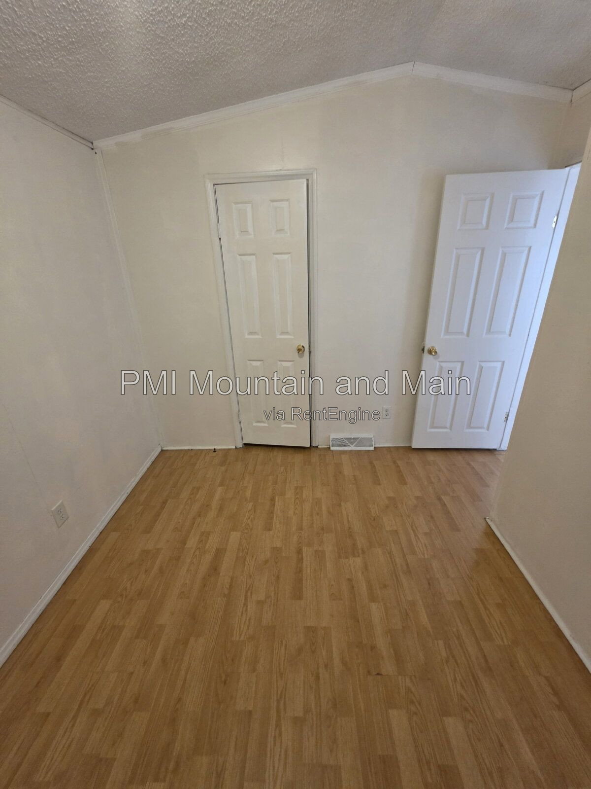 Gallery Image 22