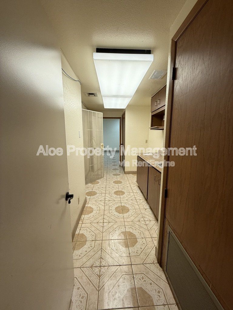 Gallery Image 37