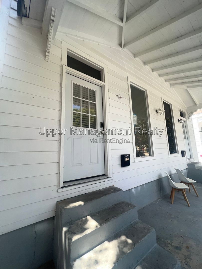 Gallery Image 0