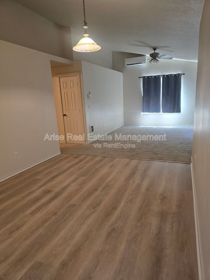 Gallery Image 0