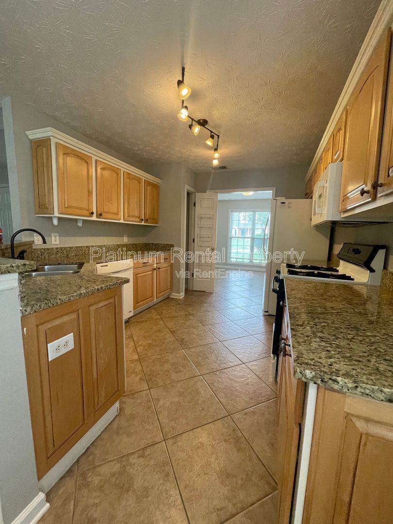Gallery Image 13