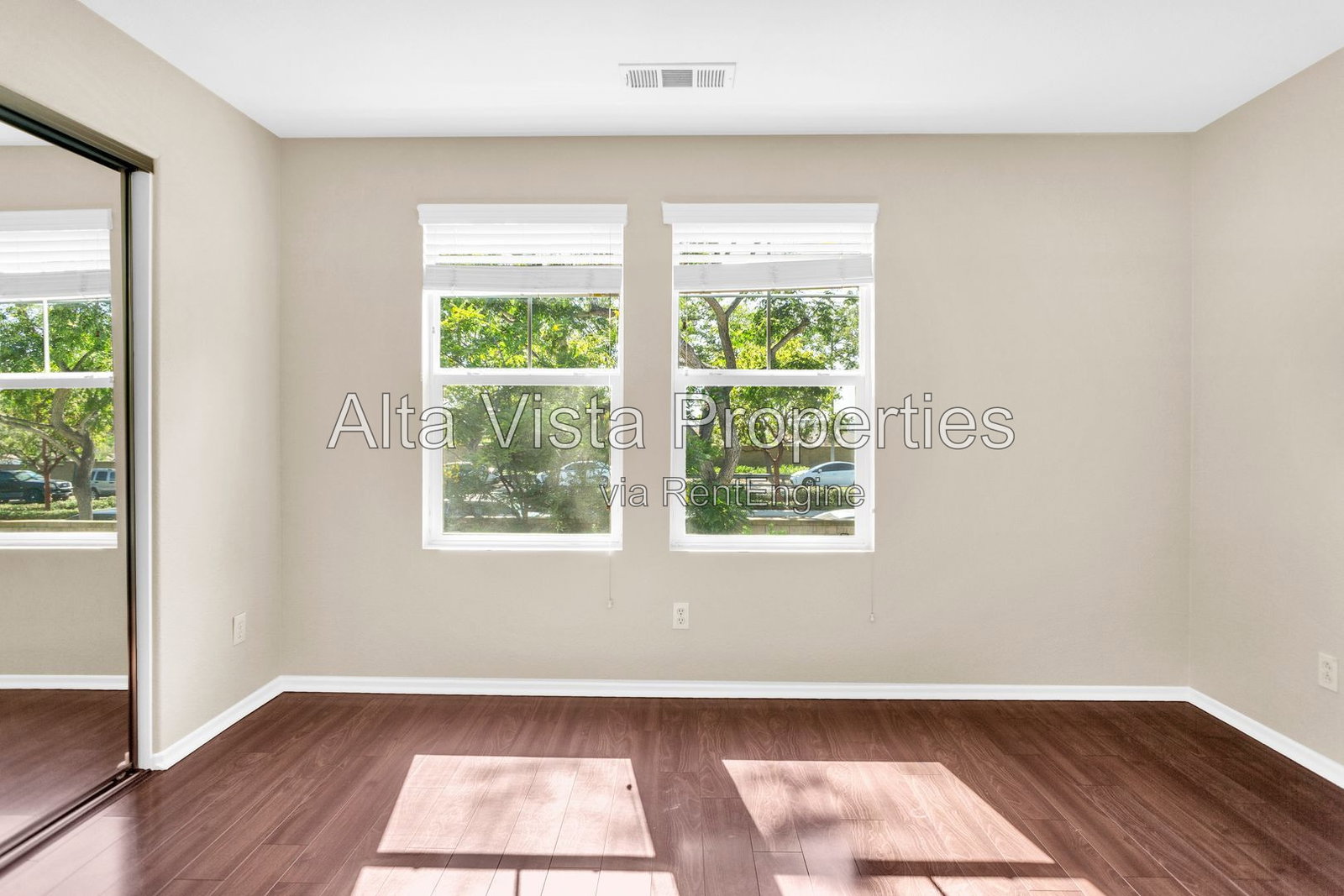 Gallery Image 19