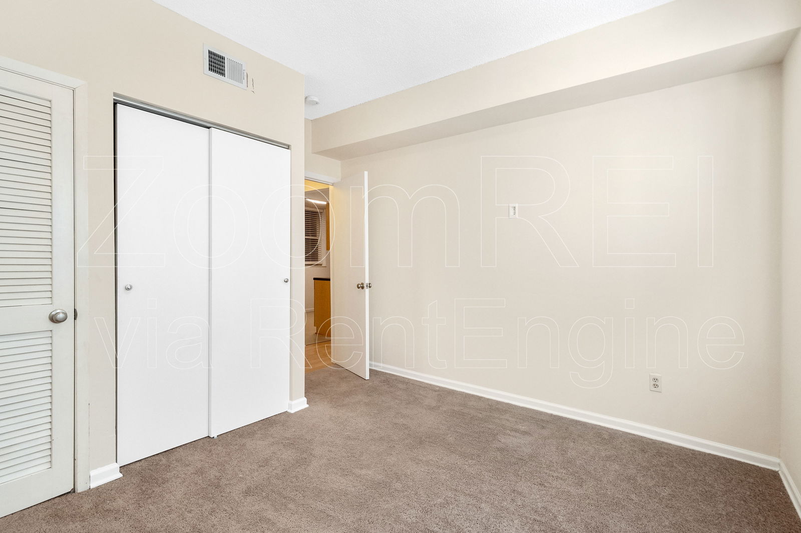 Gallery Image 0