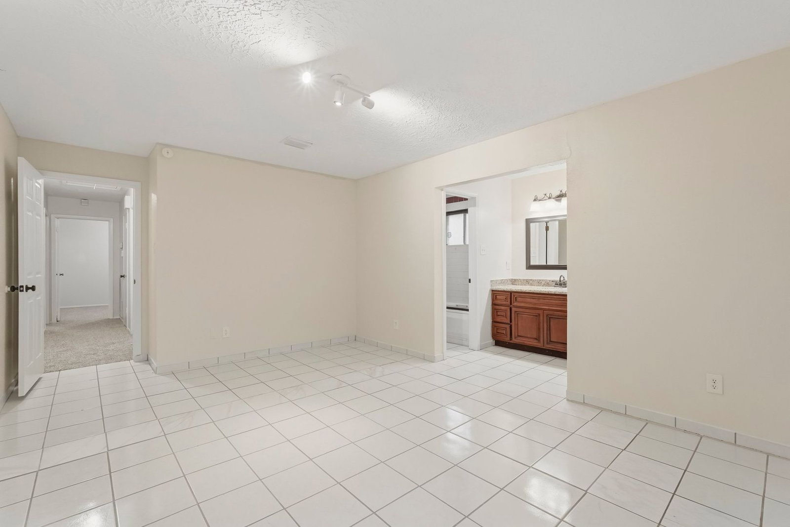 Gallery Image 21
