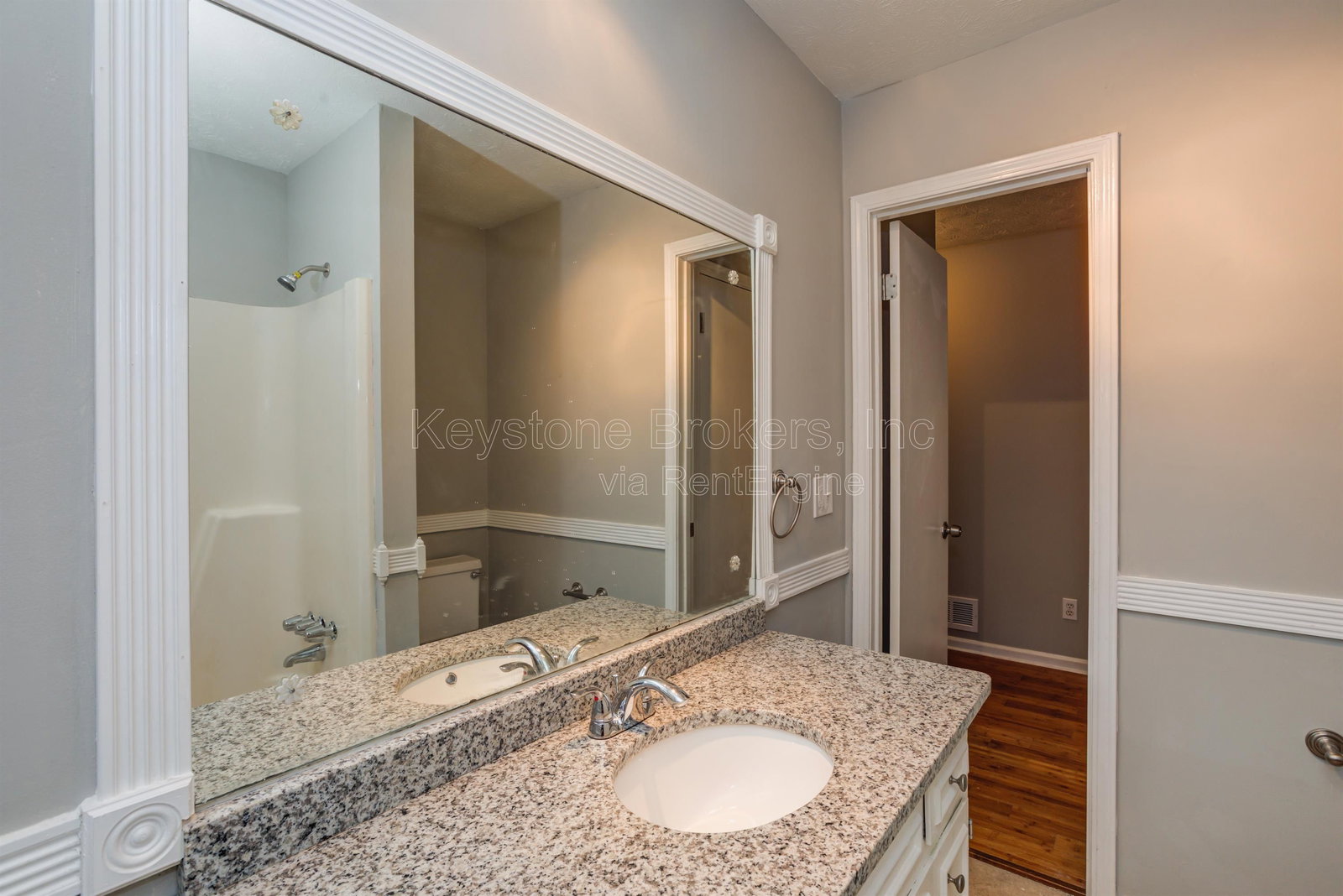 Gallery Image 16