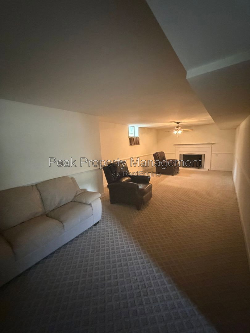 Gallery Image 17