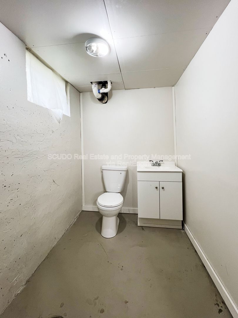 Gallery Image 12