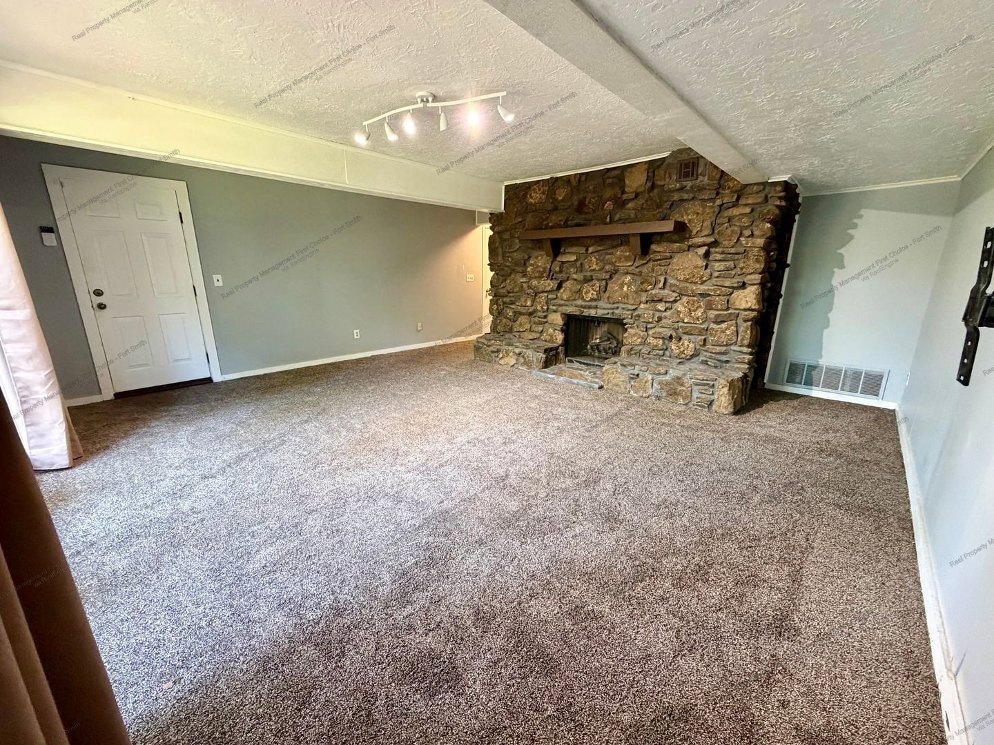 Gallery Image 35