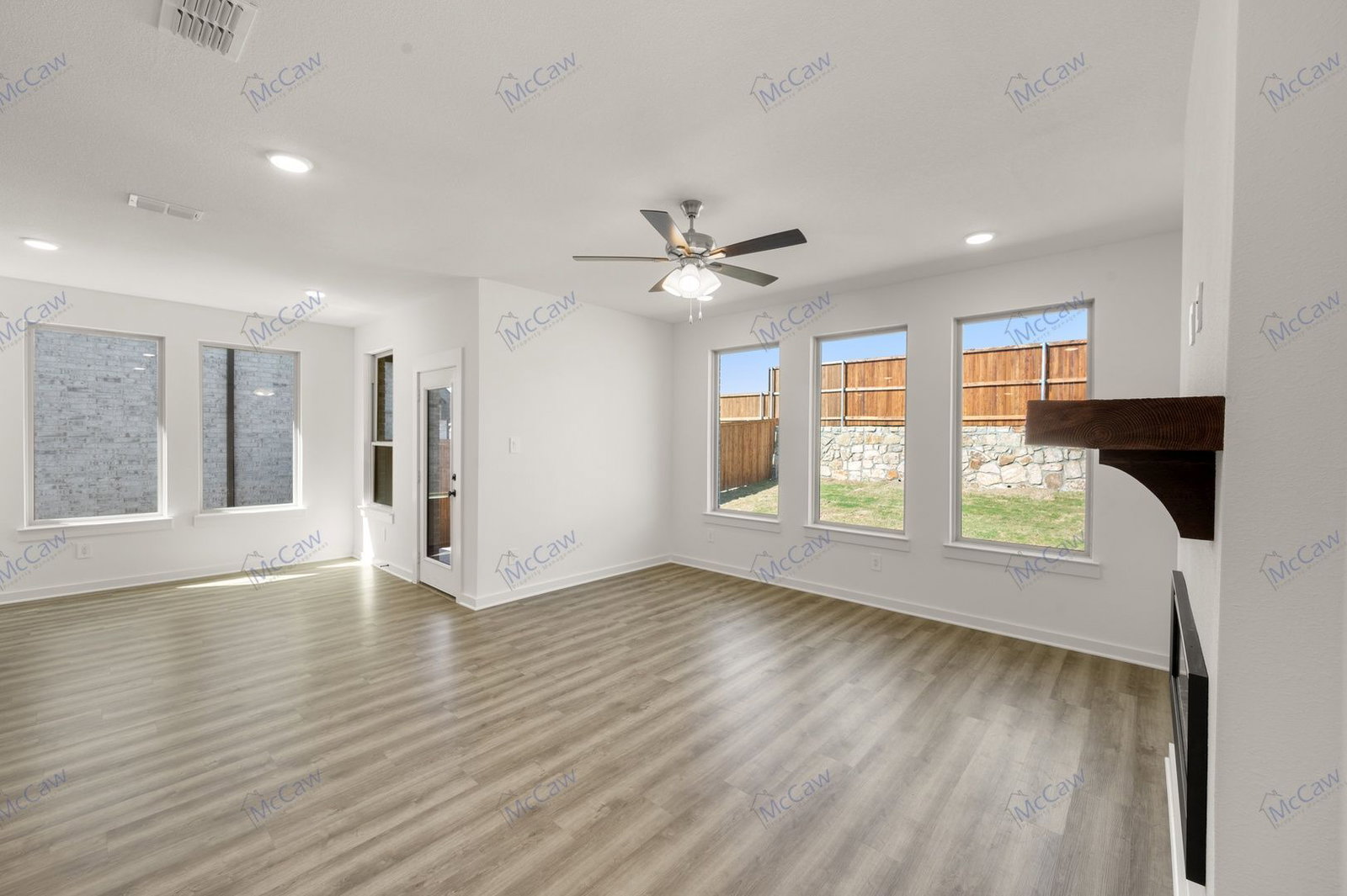 Gallery Image 15