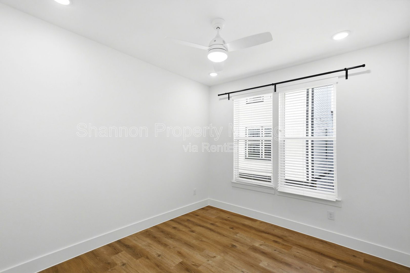 Gallery Image 19