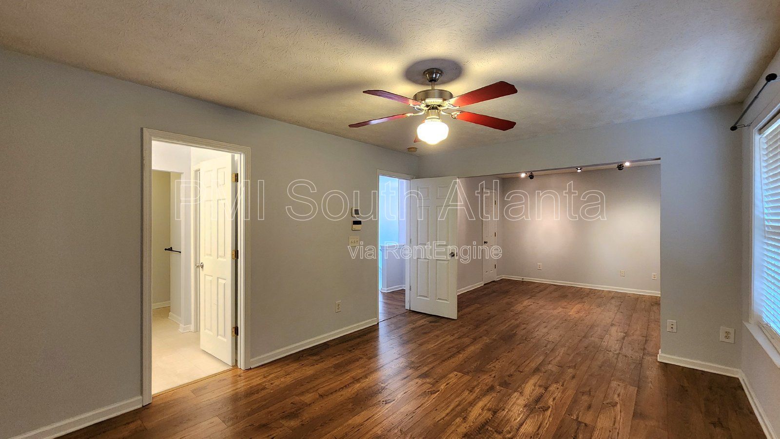 Gallery Image 37