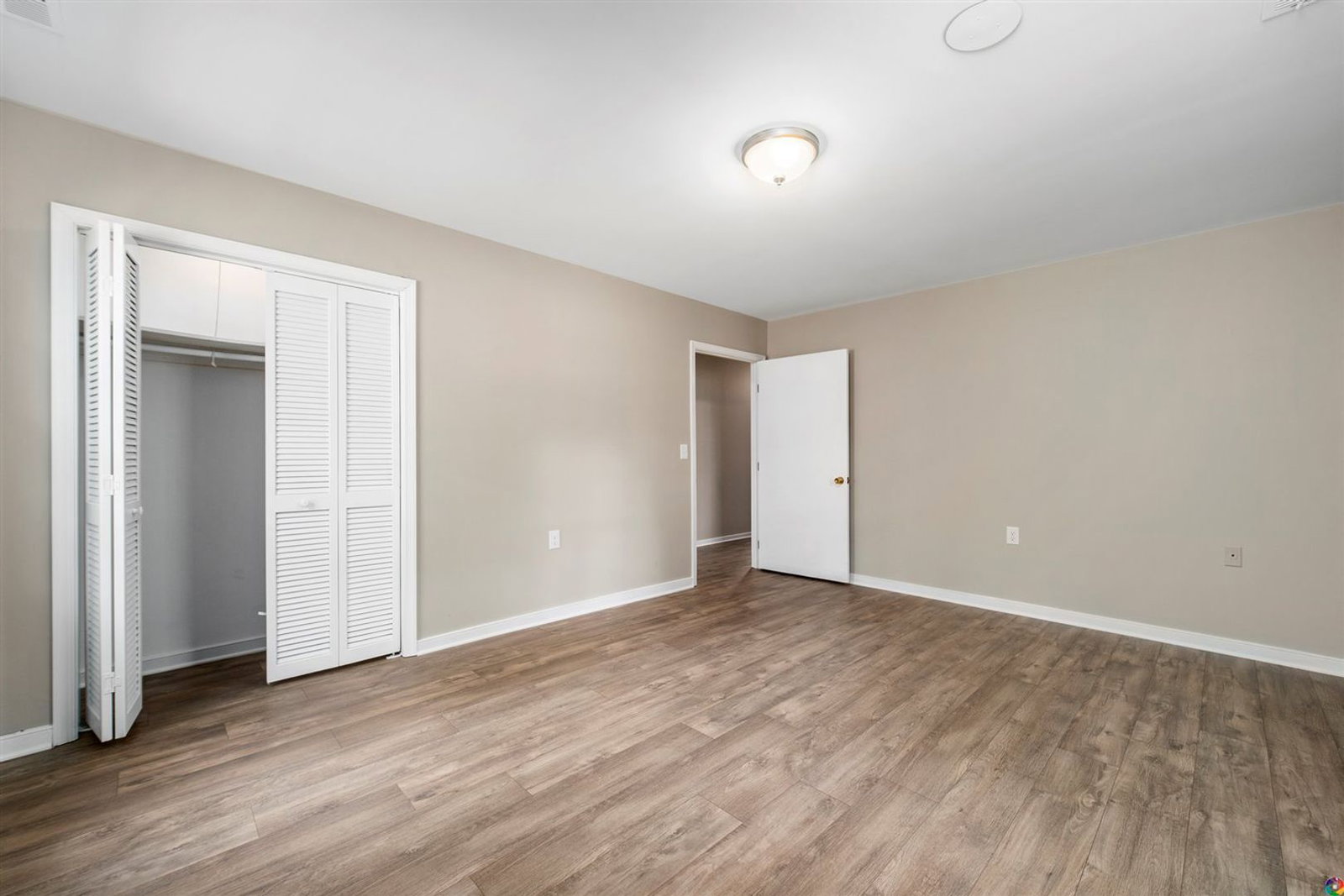 Gallery Image 16
