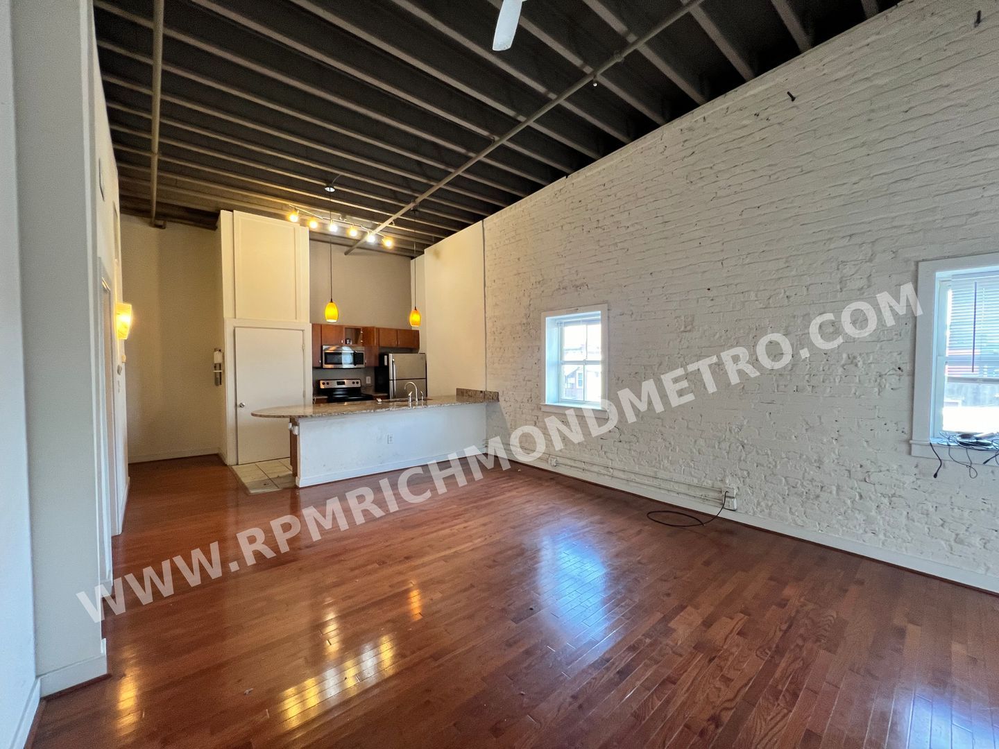 Gallery Image 0