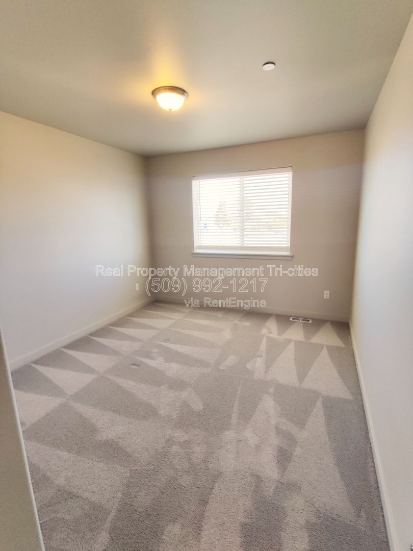 Gallery Image 18