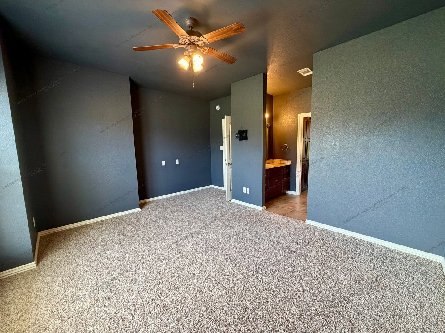 Gallery Image 32
