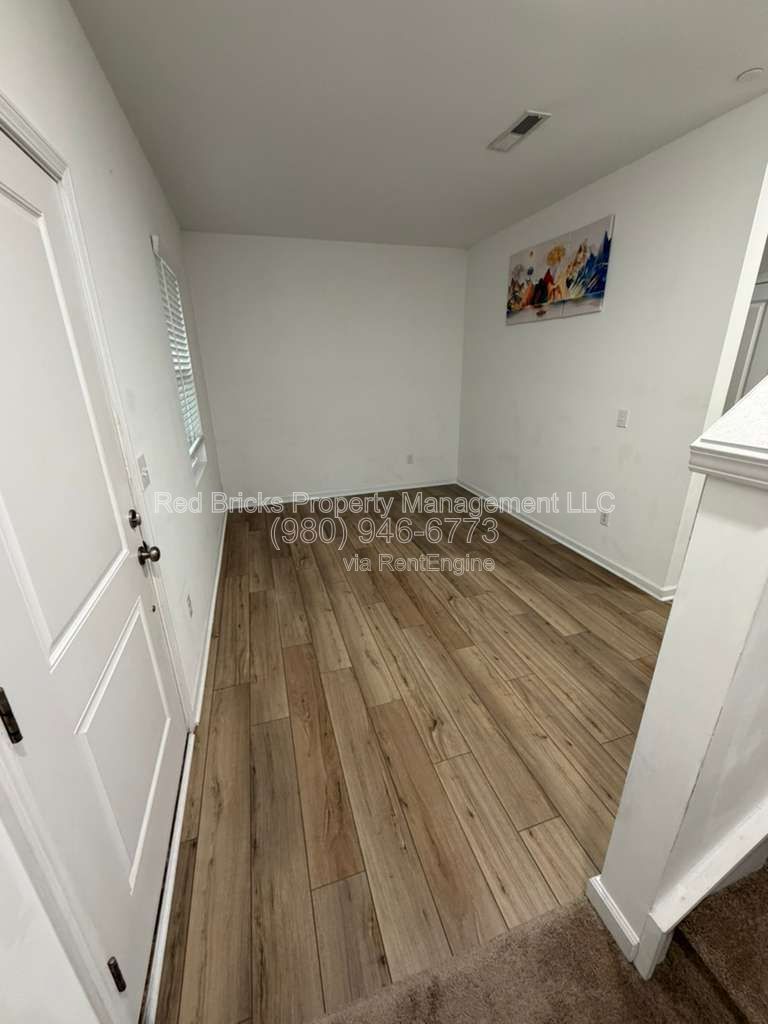 Gallery Image 16