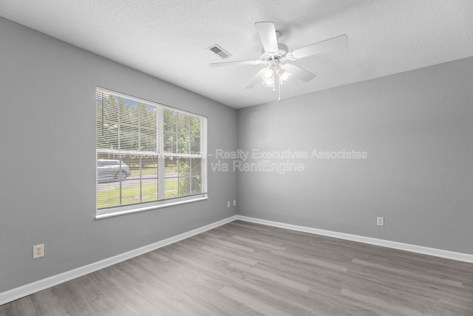 Gallery Image 19