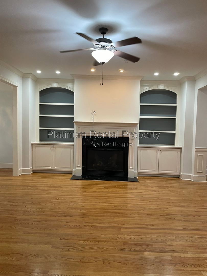 Gallery Image 16