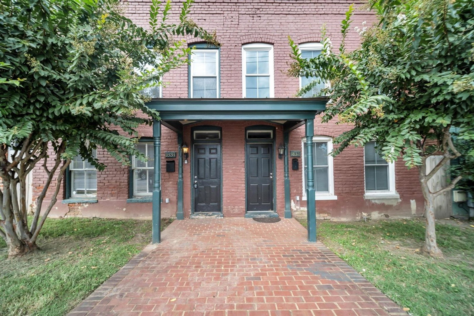 Gallery Image 0
