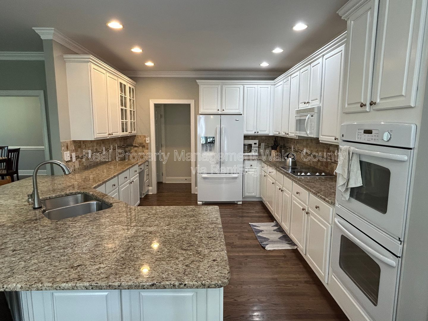 Gallery Image 15