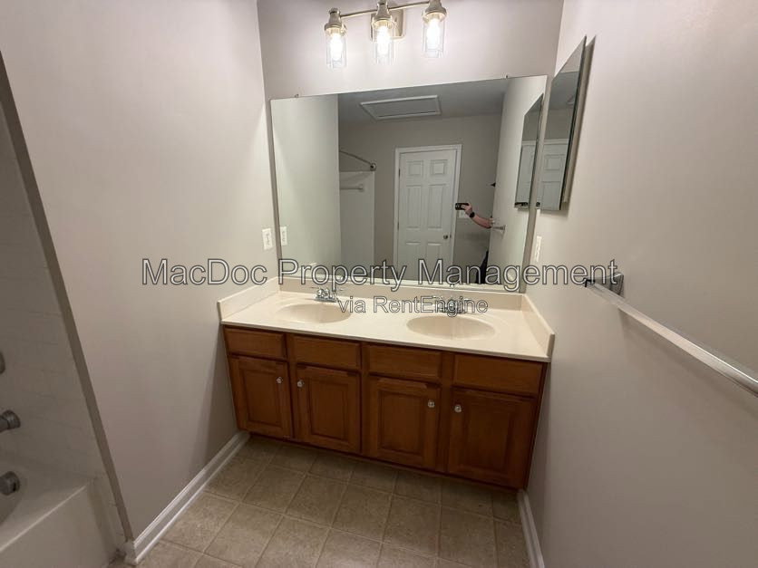 Gallery Image 66