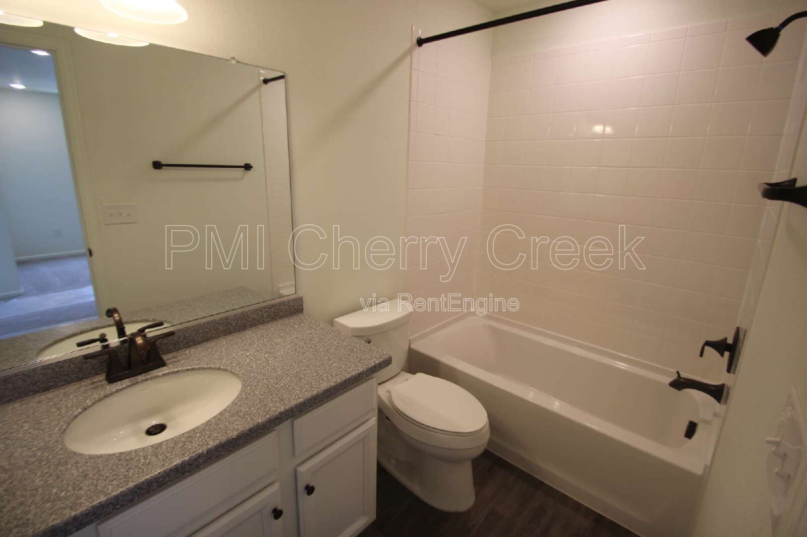 Gallery Image 16