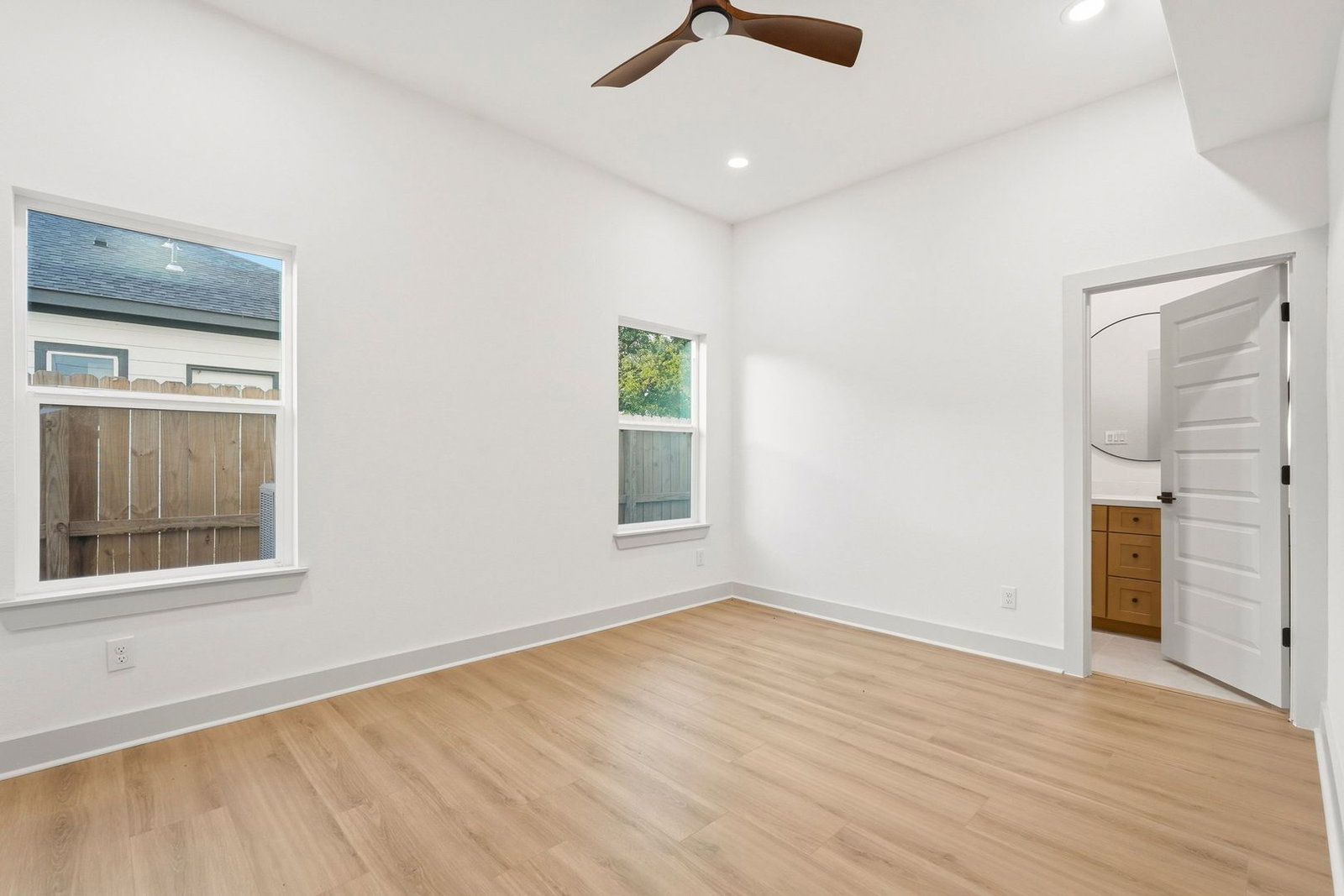 Gallery Image 16