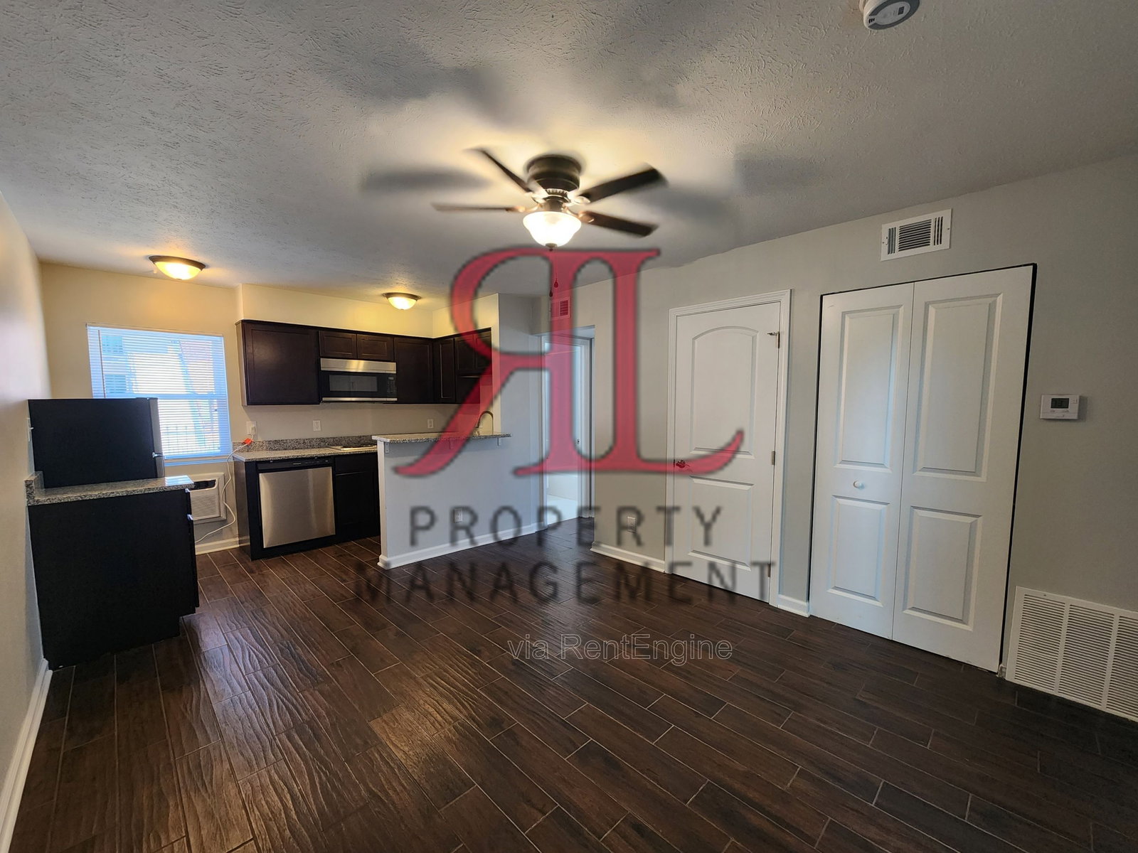 Gallery Image 0