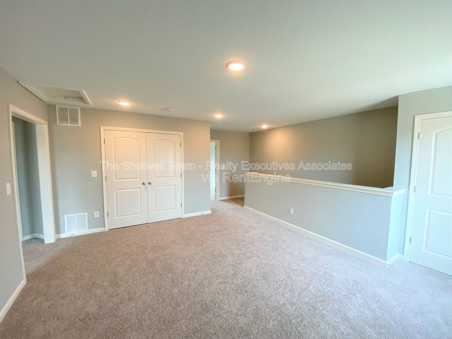 Gallery Image 16