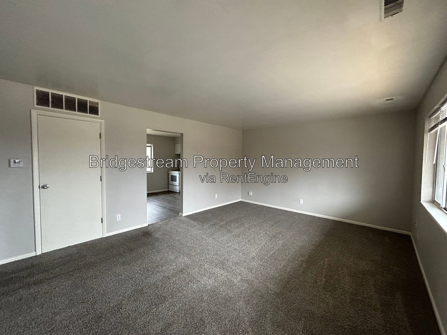 Gallery Image 0