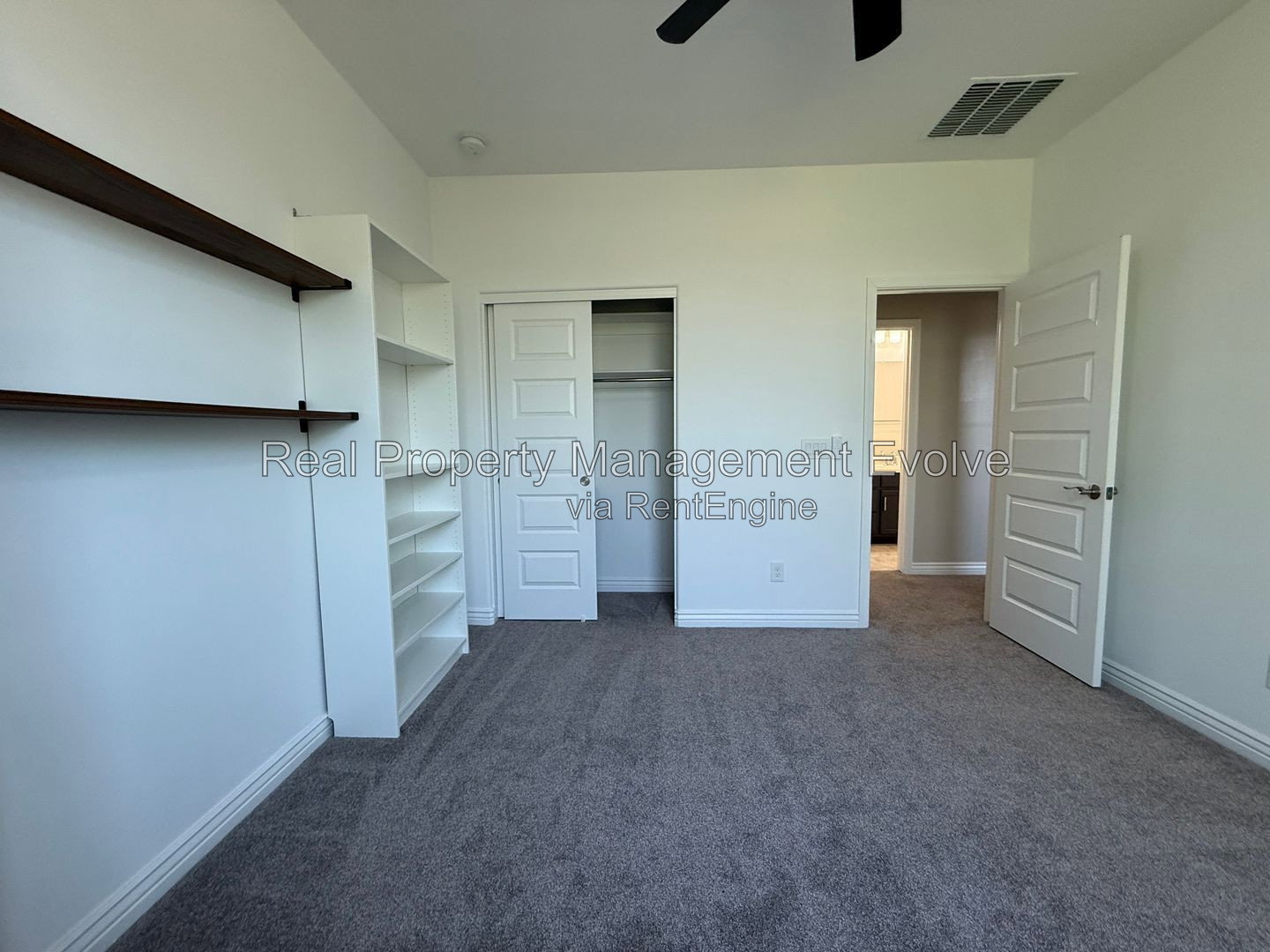 Gallery Image 38