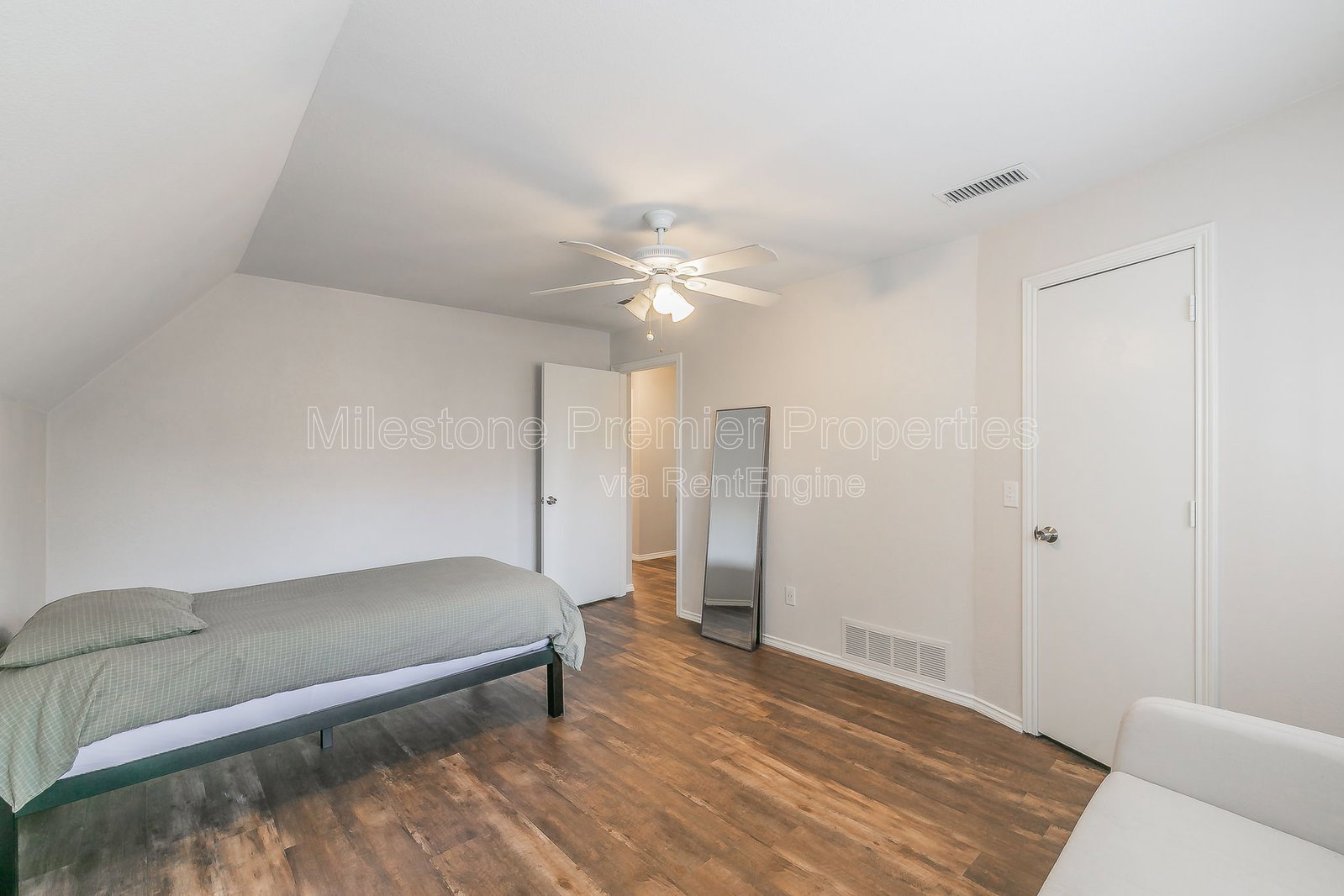 Gallery Image 42