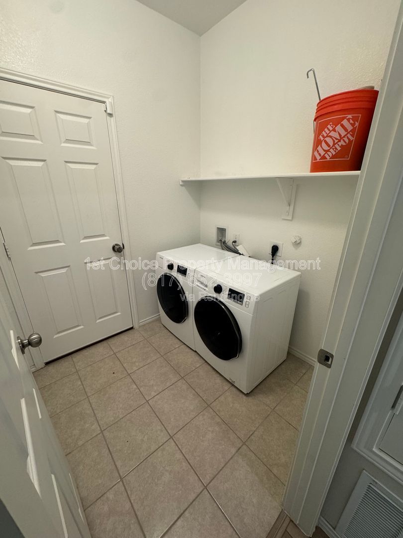 Gallery Image 19
