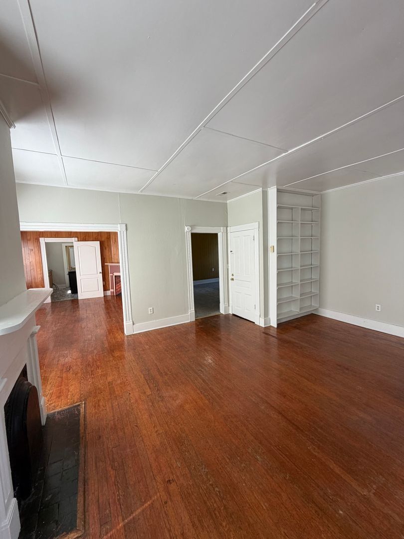 Gallery Image 13