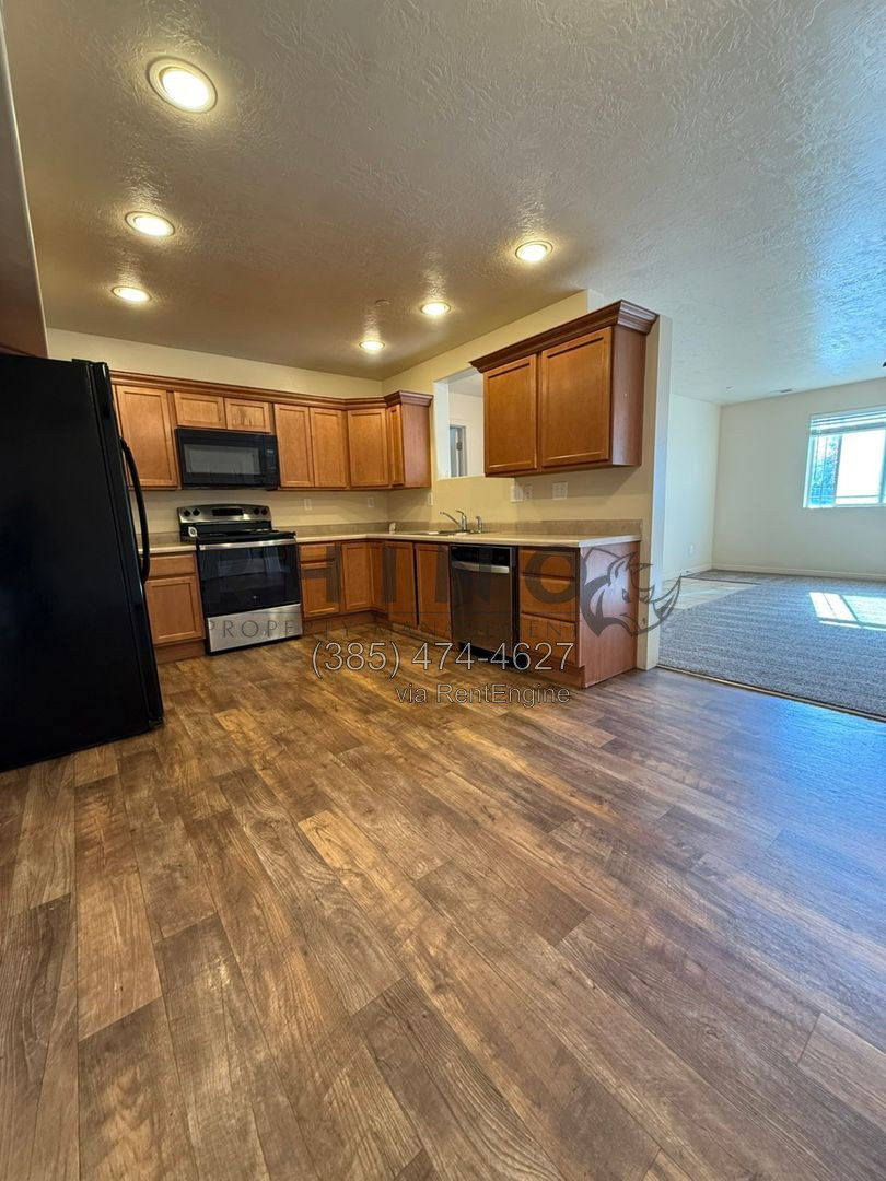 Gallery Image 0