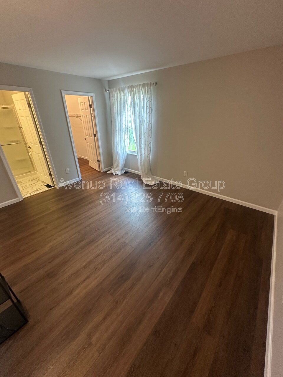 Gallery Image 14
