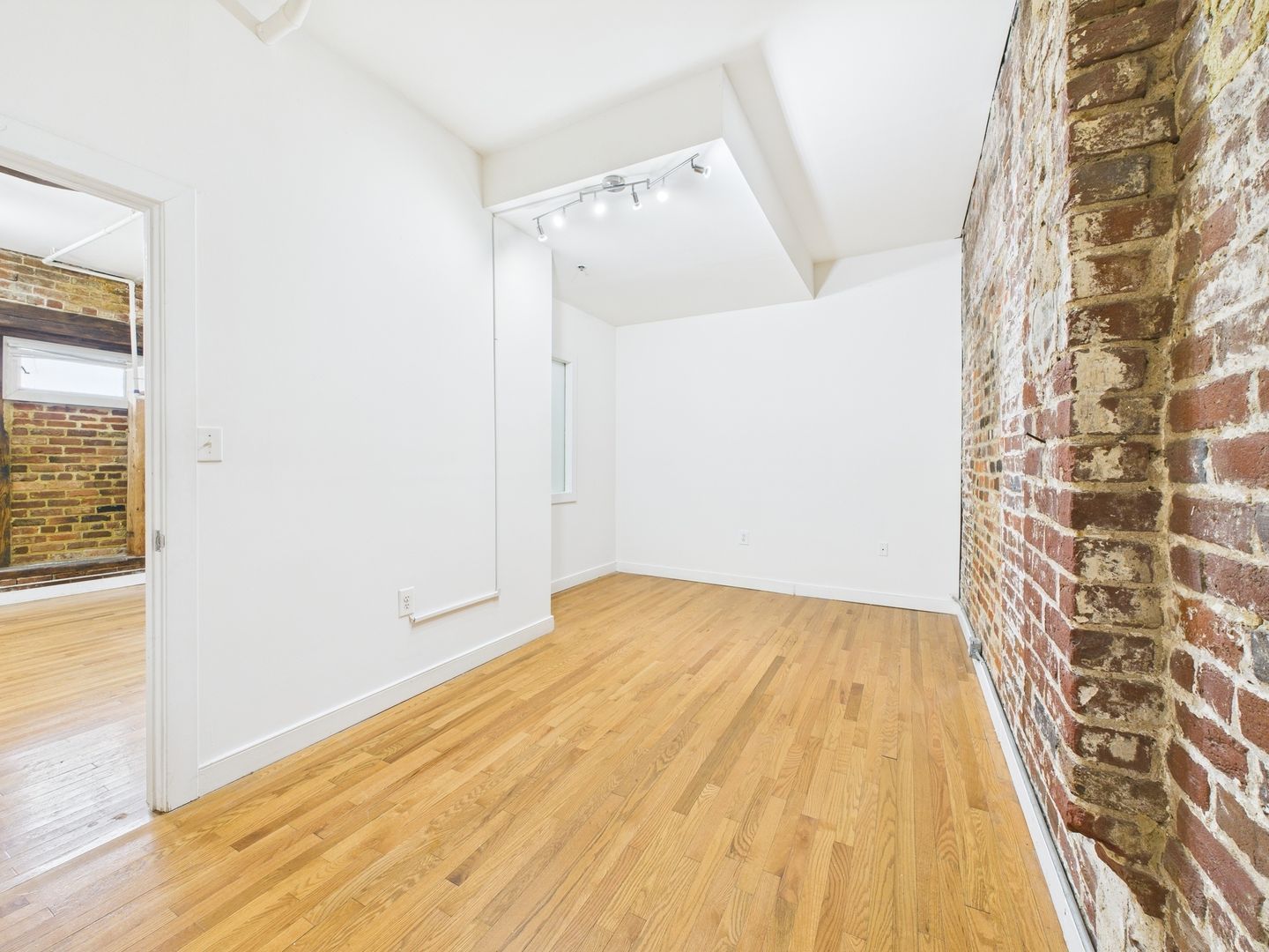 Gallery Image 17
