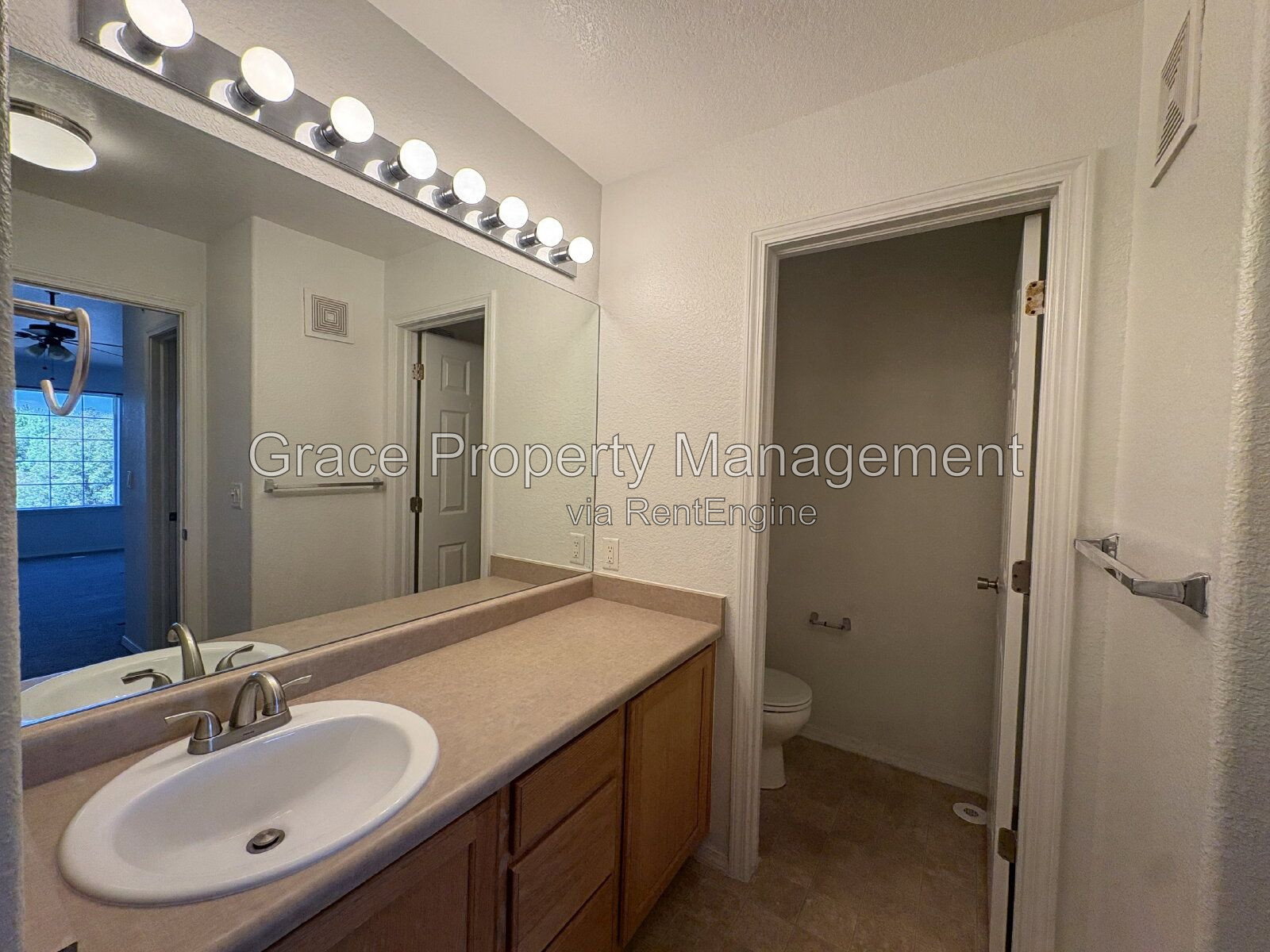 Gallery Image 18